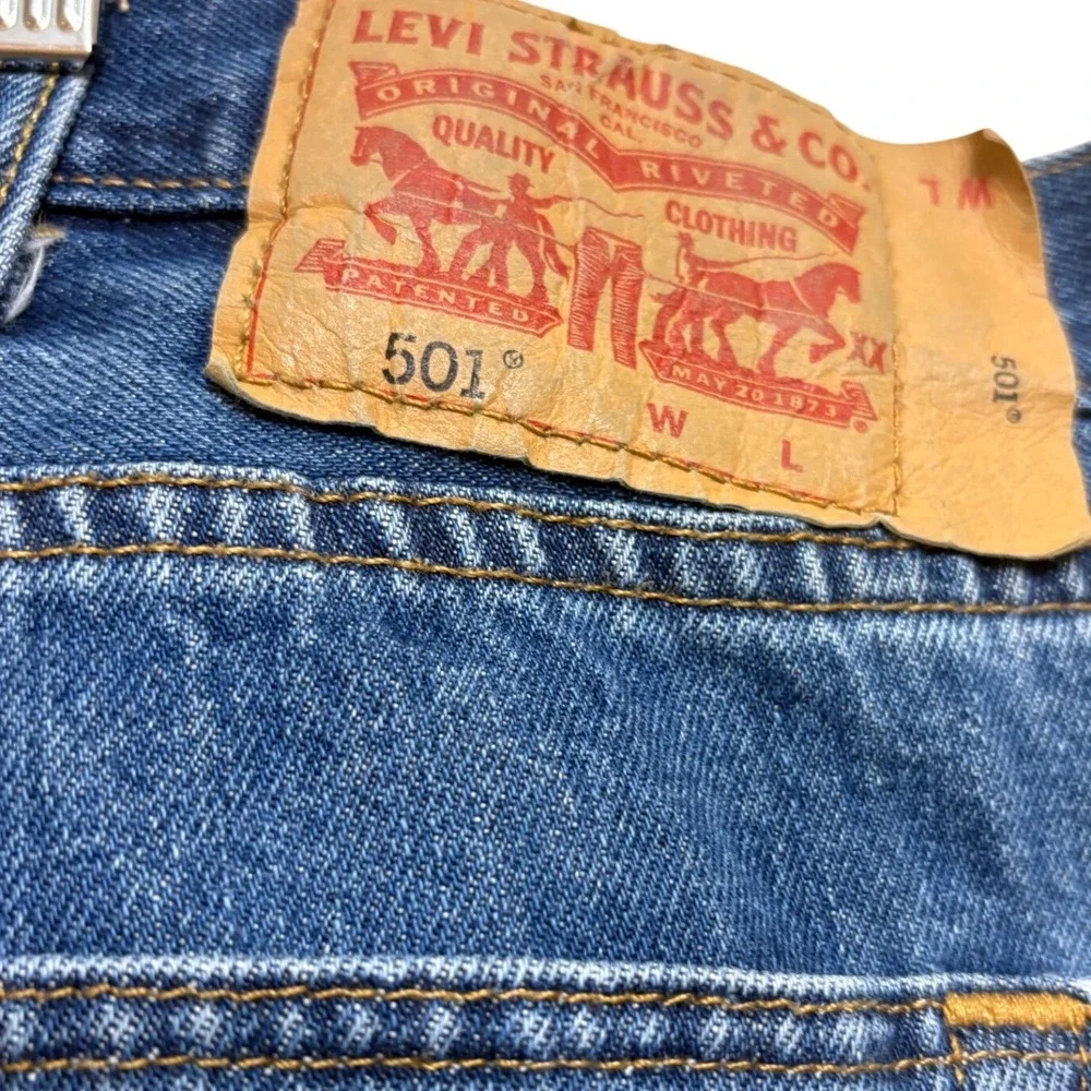 Levis 501 Original Fit Mens Blue Denim Jeans Medium Wash Button Fly Straight Leg